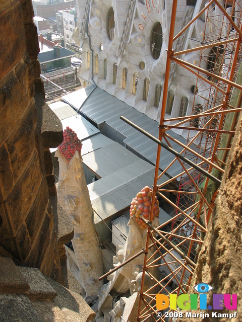 20750 View from tower down to construction